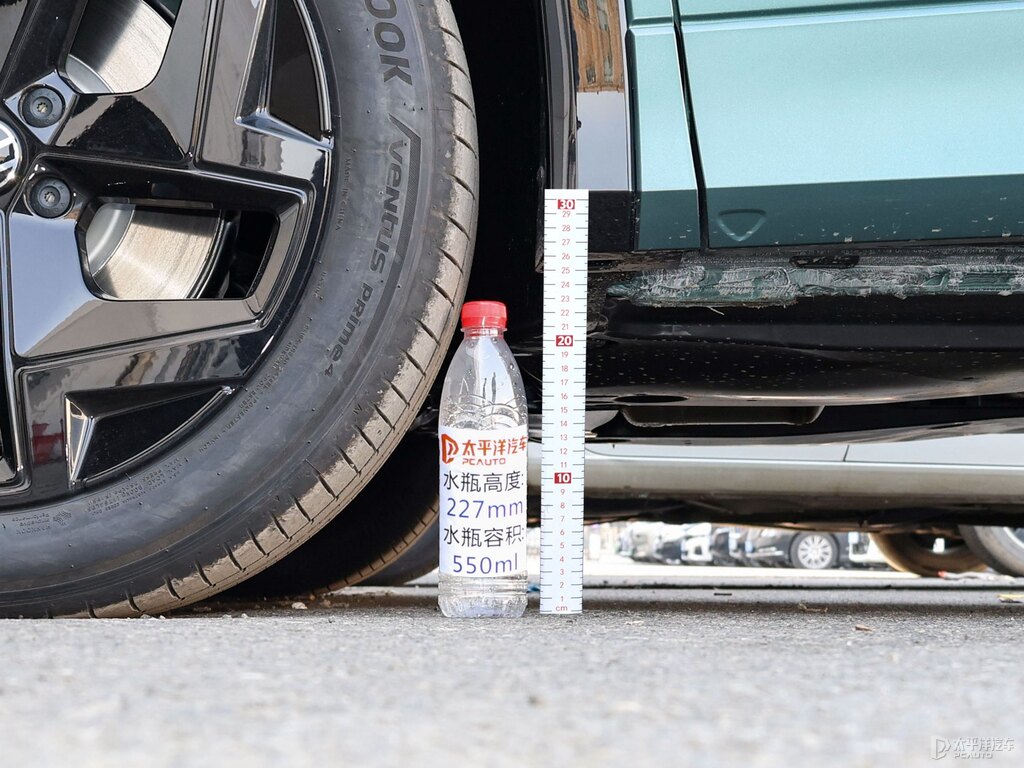 云杉青探岳車身外觀圖片