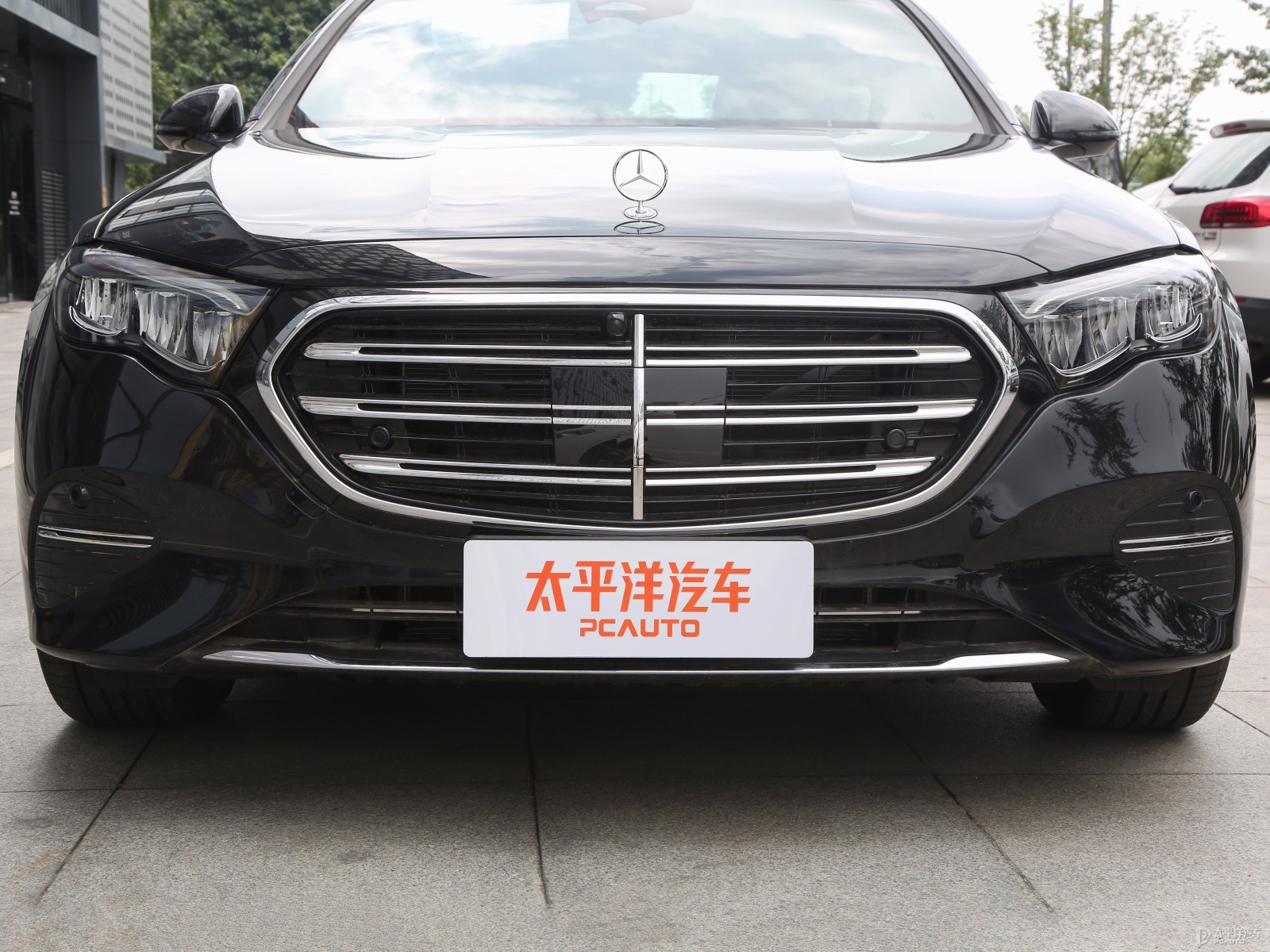 奔馳E級(jí)外觀高清大圖