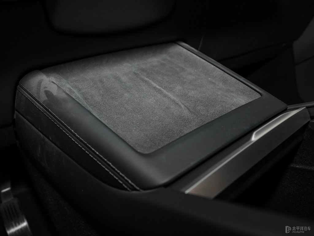 珍珠白Model 3中控內(nèi)飾圖片