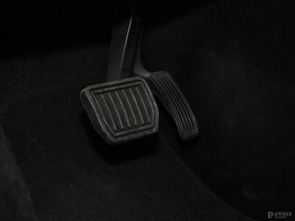 珍珠白Model 3中控內(nèi)飾圖片