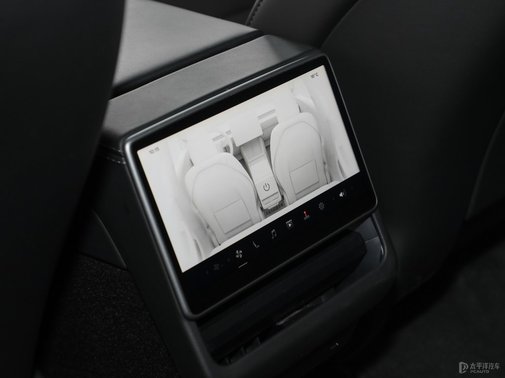 珍珠白Model 3座椅內飾圖片
