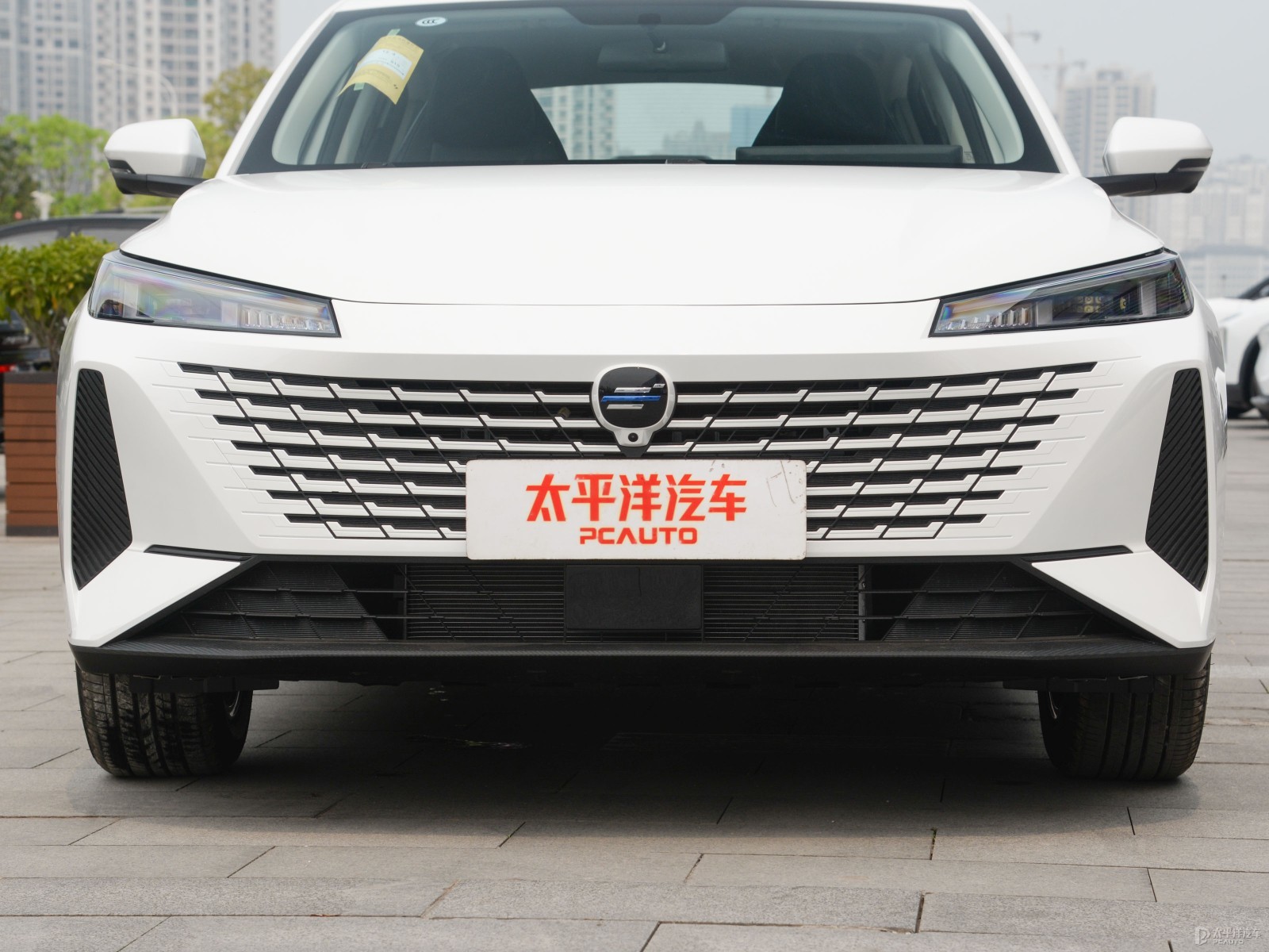 長安歐尚520外觀高清大圖