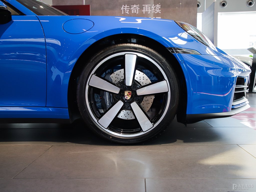 盧加諾藍保時捷911車身外觀圖片