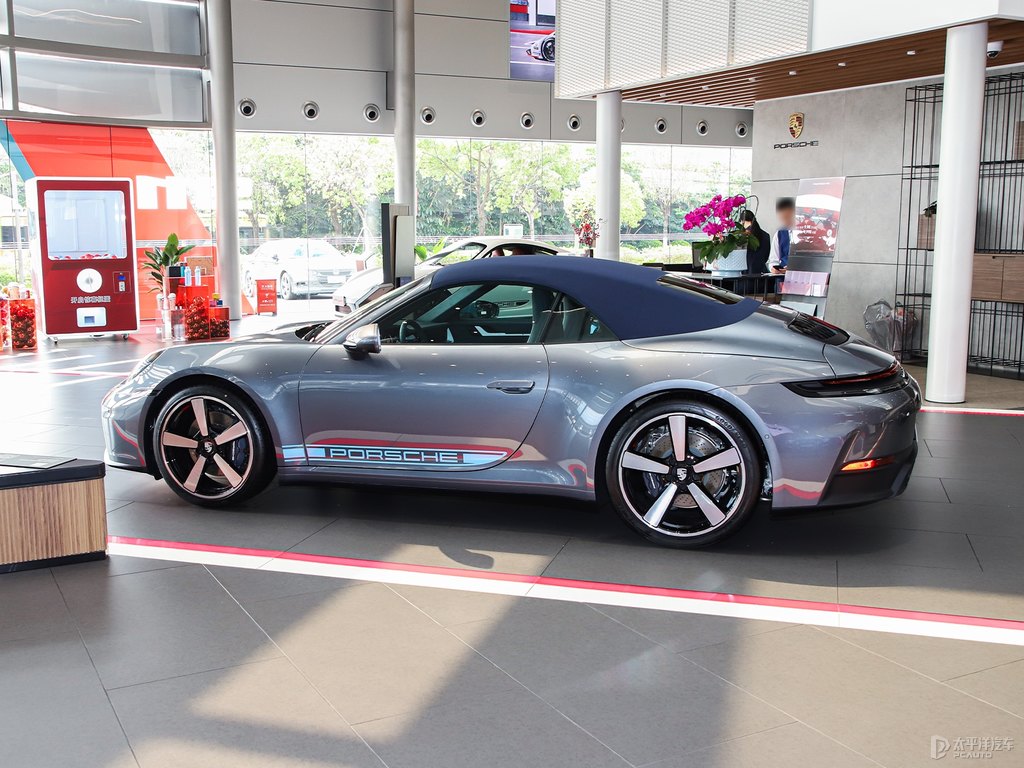 銀釩灰保時(shí)捷911整車外觀外觀圖片