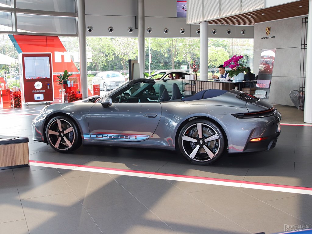 銀釩灰保時捷911整車外觀外觀圖片