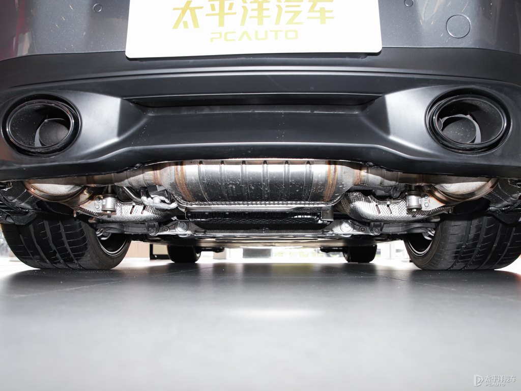 銀釩灰保時(shí)捷911底盤其它細(xì)節(jié)圖片