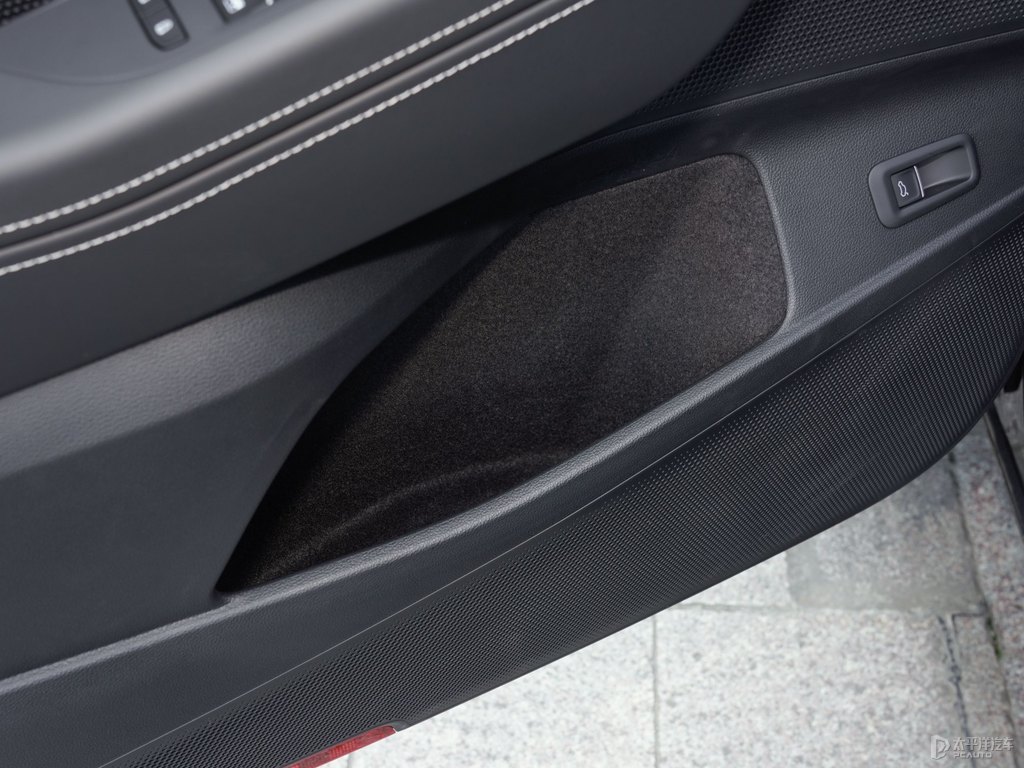 玄武黑途昂車廂內(nèi)飾圖片