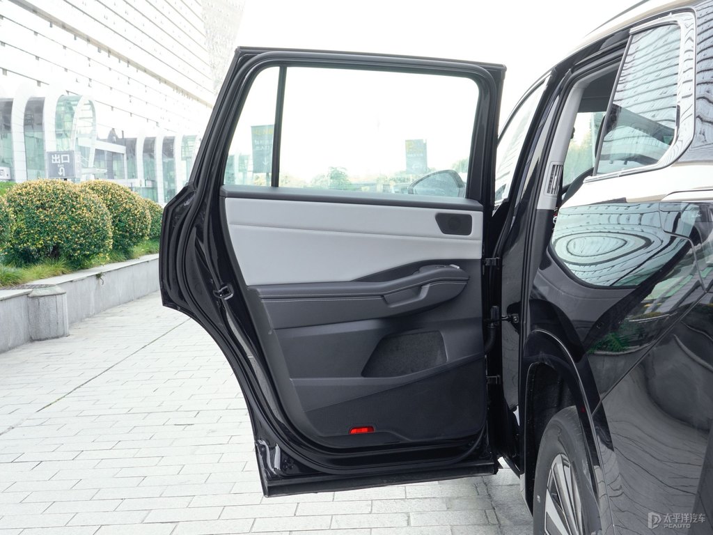 玄武黑途昂車廂內(nèi)飾圖片
