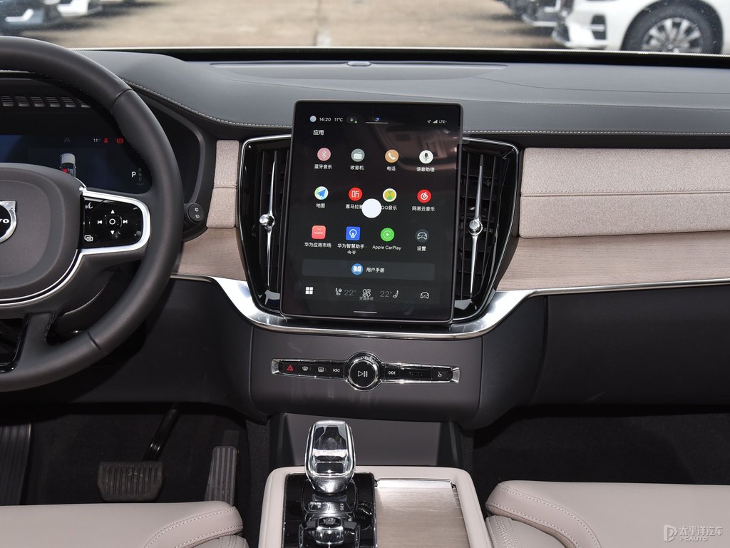 星耀沙沃爾沃XC90中控內(nèi)飾圖片