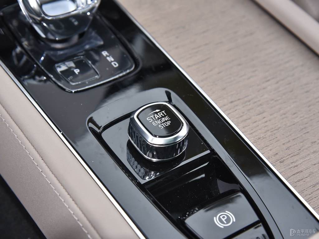 星耀沙沃爾沃XC90中控內(nèi)飾圖片