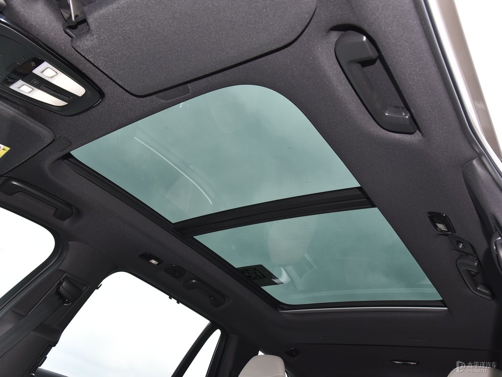 星耀沙沃爾沃XC90車廂內飾圖片