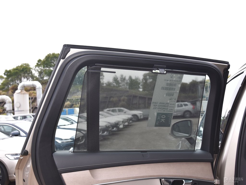星耀沙沃爾沃XC90車廂內飾圖片