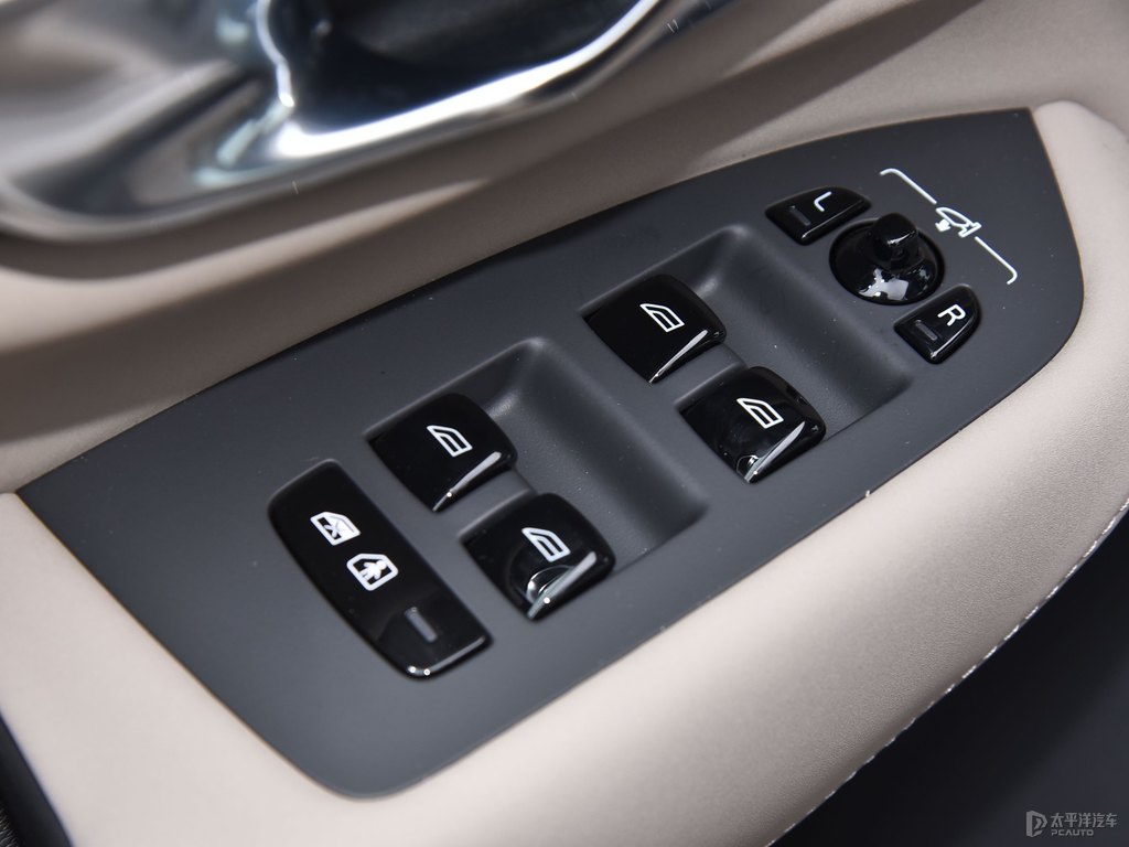 星耀沙沃爾沃XC90車廂內(nèi)飾圖片