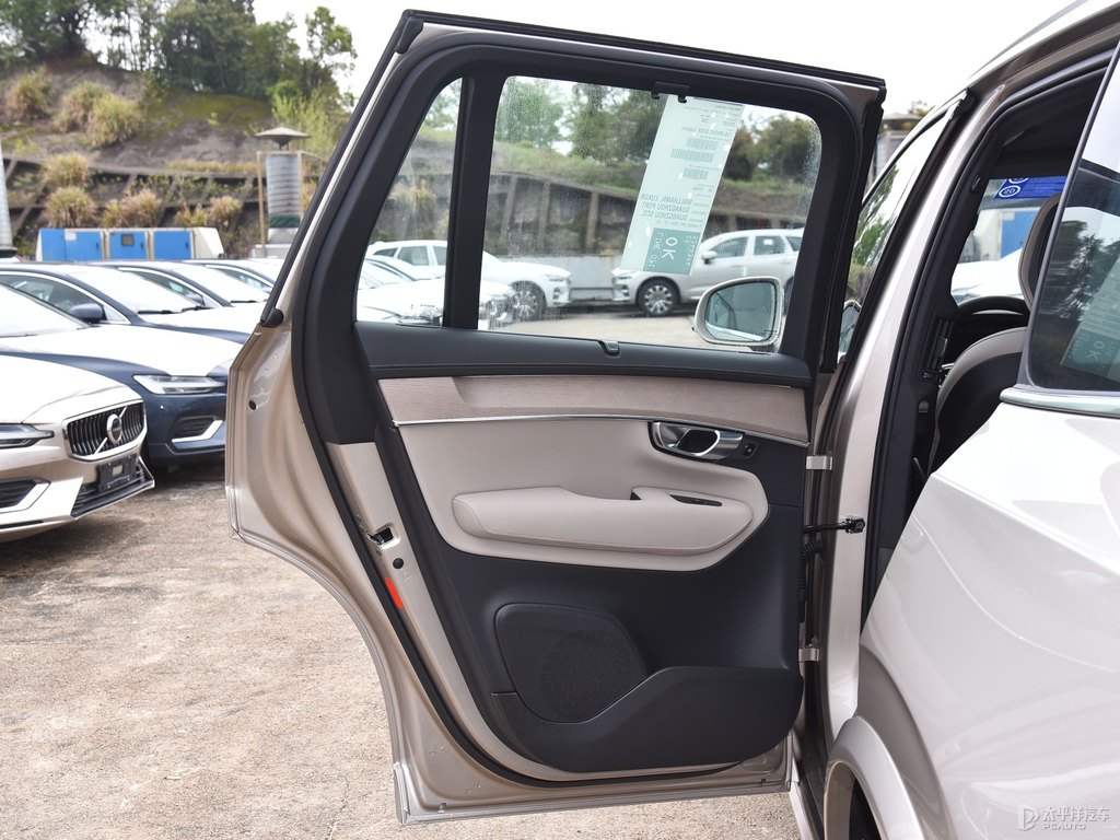 星耀沙沃爾沃XC90車廂內(nèi)飾圖片