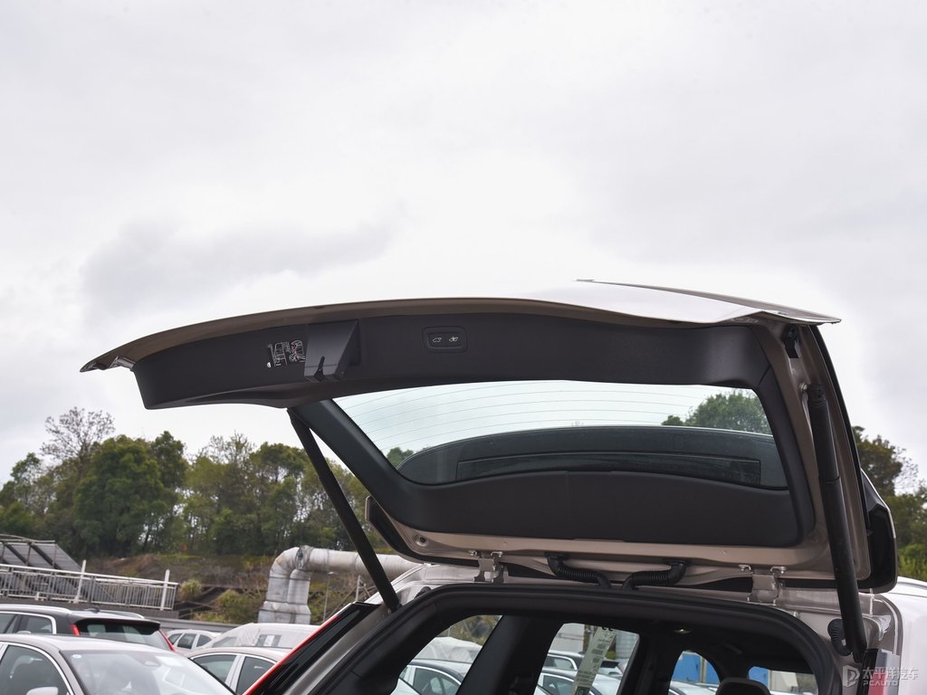 星耀沙沃爾沃XC90后備廂空間圖片