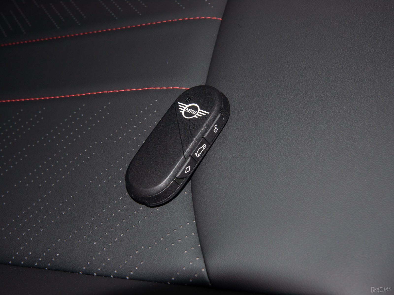 電動(dòng)MINI COOPER JCW細(xì)節(jié)高清大圖