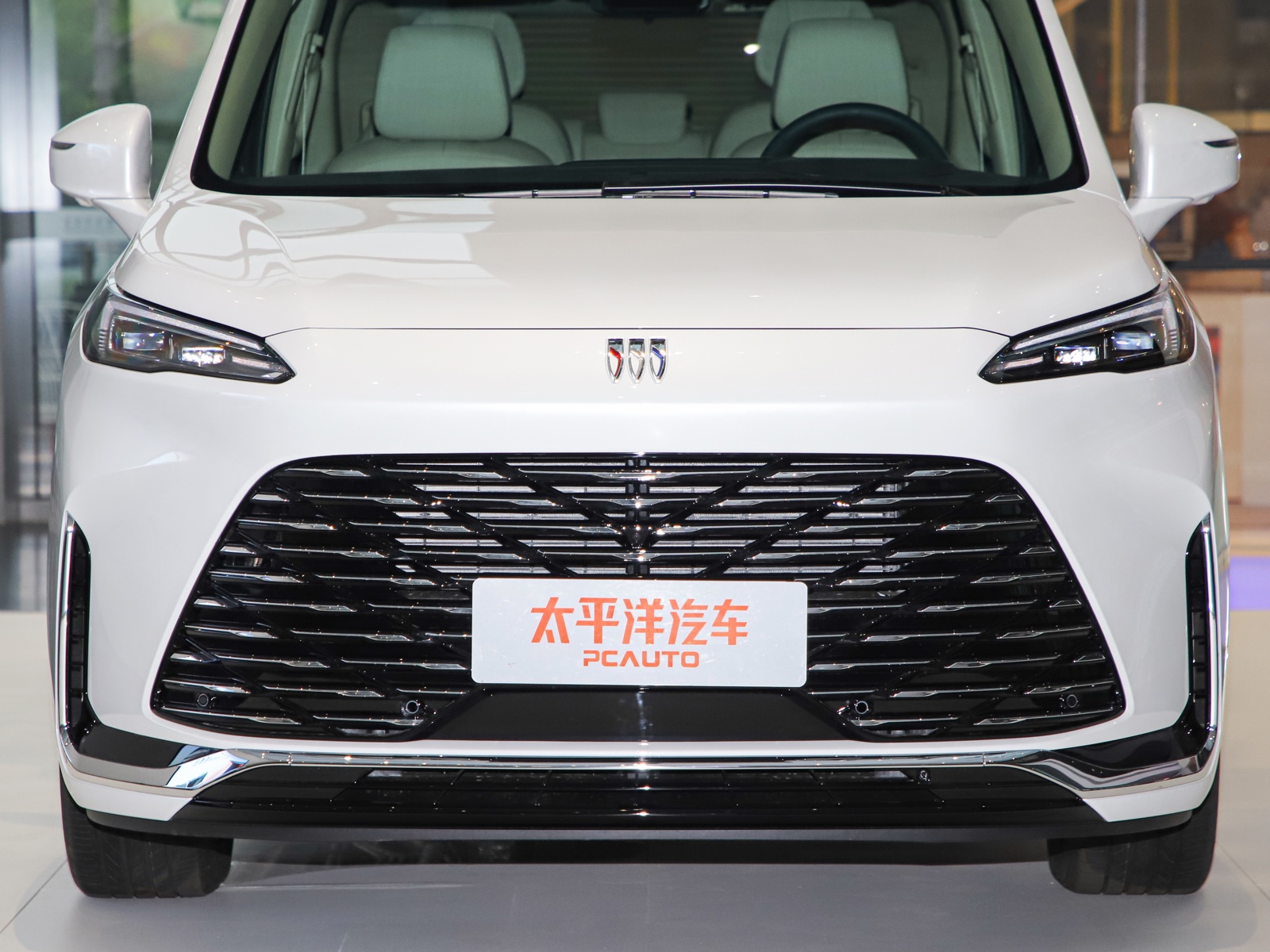 別克GL8新能源車展高清大圖