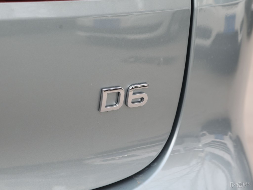 sD6DƬ