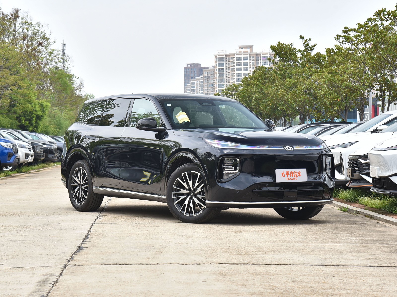 長(zhǎng)安啟源Q07車(chē)展高清大圖