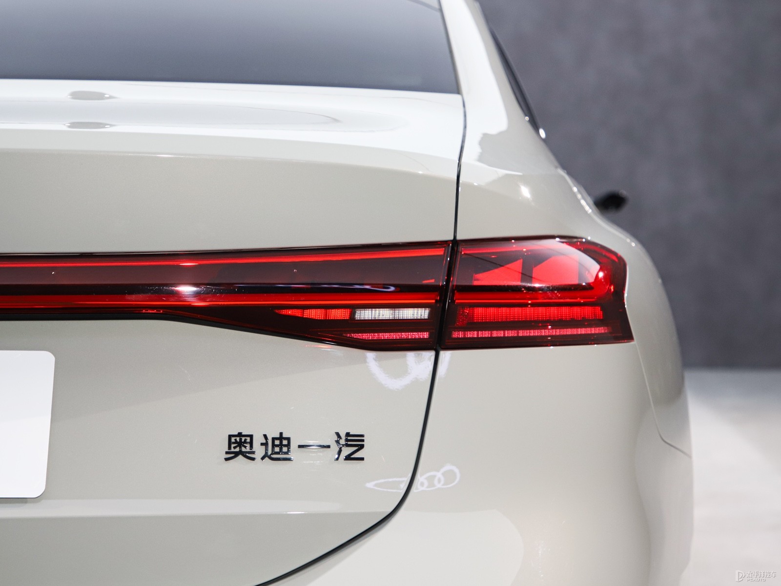 奧迪A6L新能源外觀高清大圖