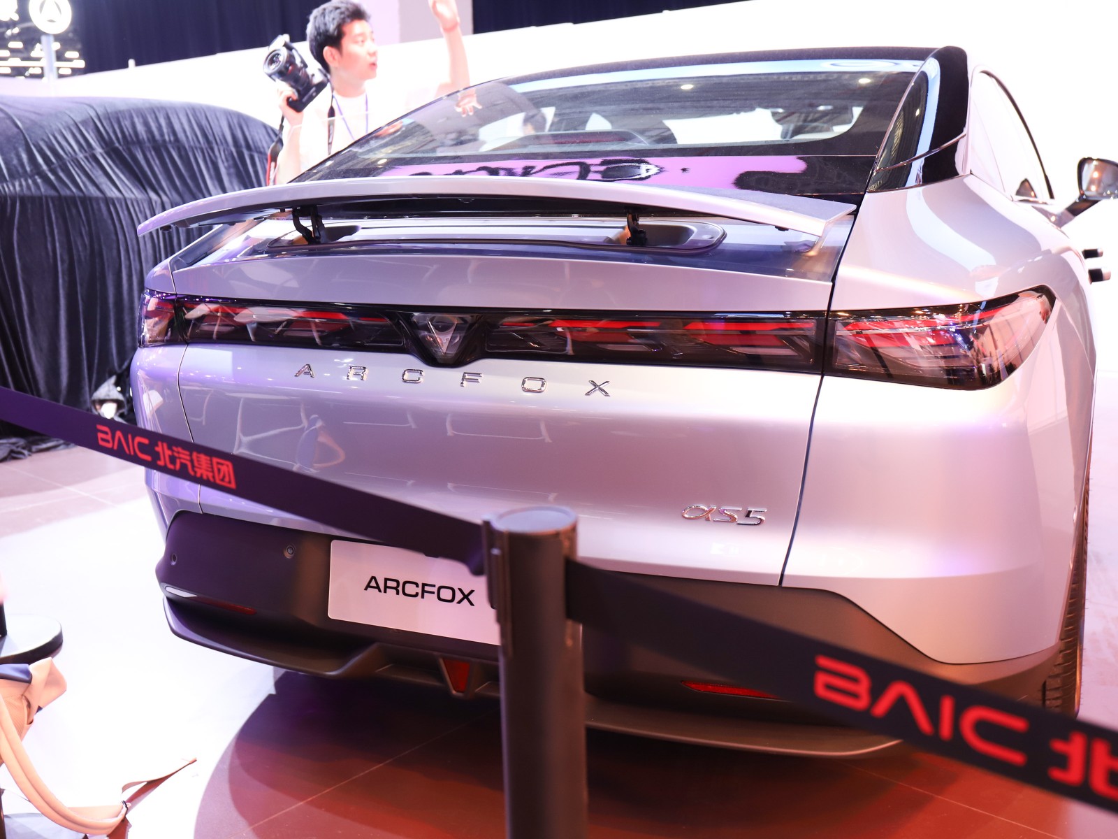 極狐 阿爾法S5車展高清大圖