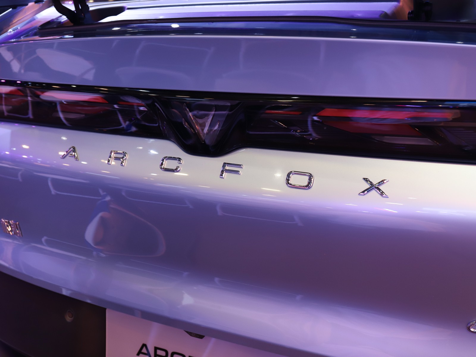 極狐 阿爾法S5車展高清大圖