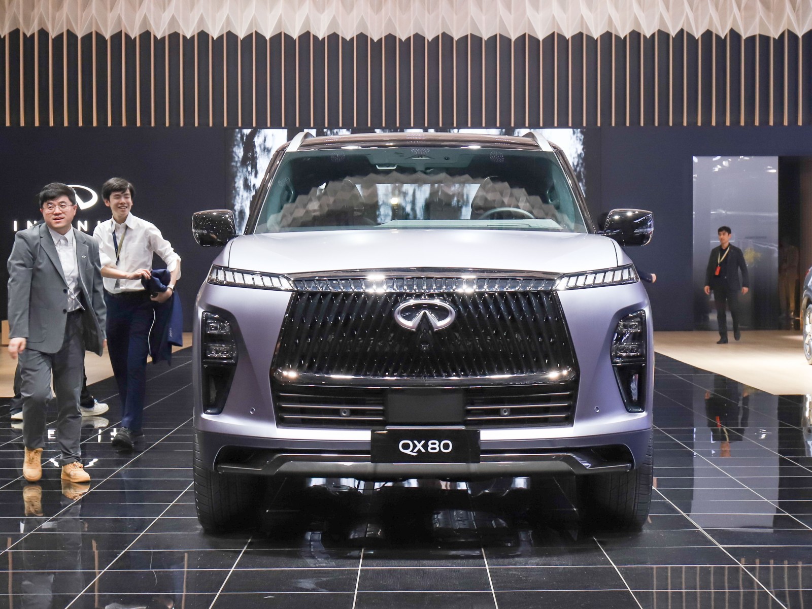 英菲尼迪QX80車展高清大圖