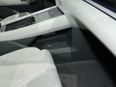 AUDI E5空間實拍圖