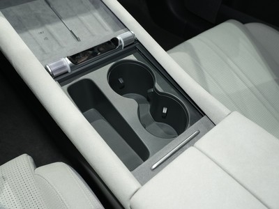 AUDI E5空間實拍圖
