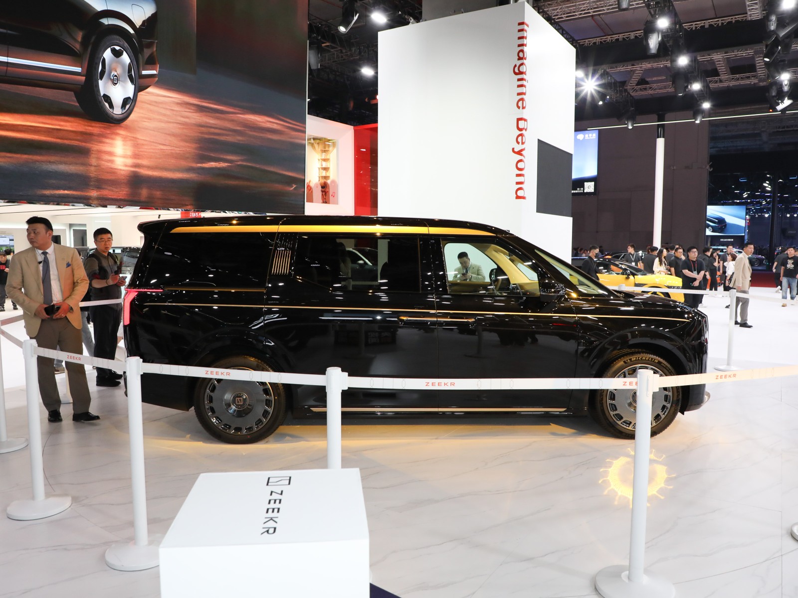 極氪009車展高清大圖
