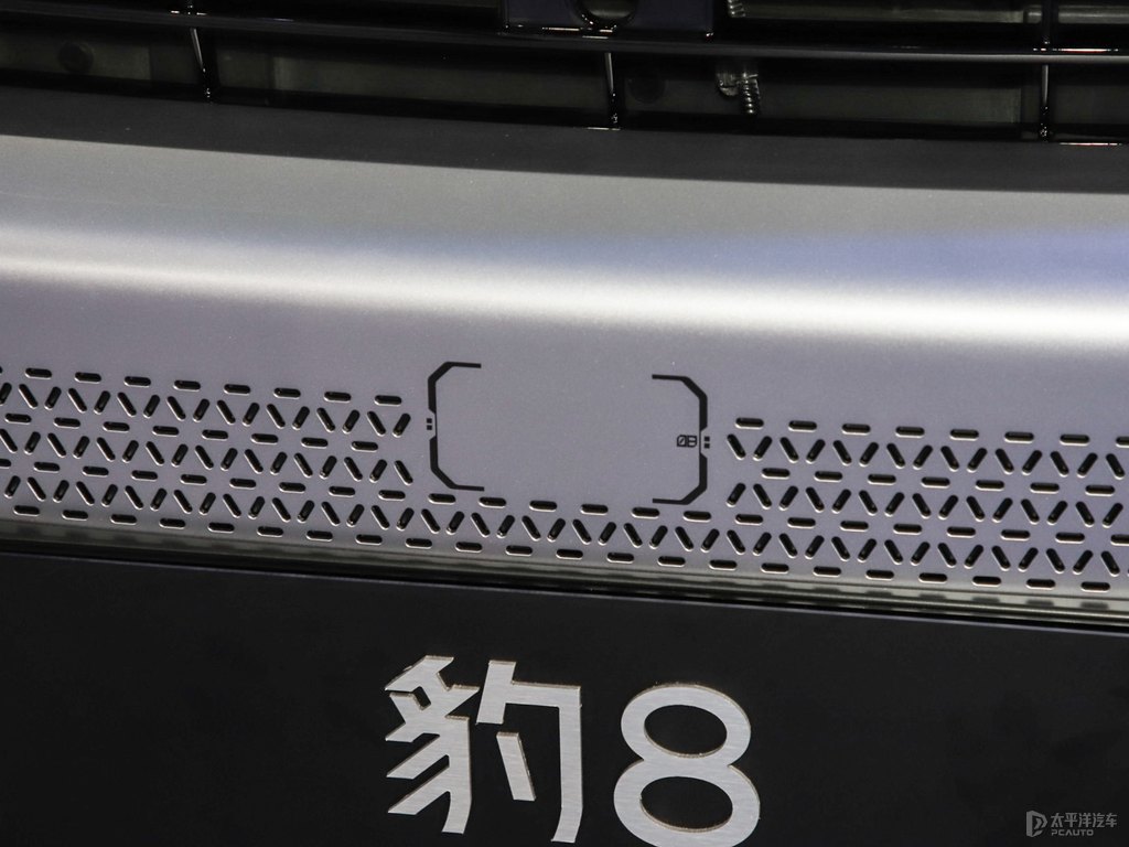 8DƬ
