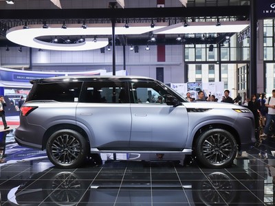 英菲尼迪QX80外观实拍图