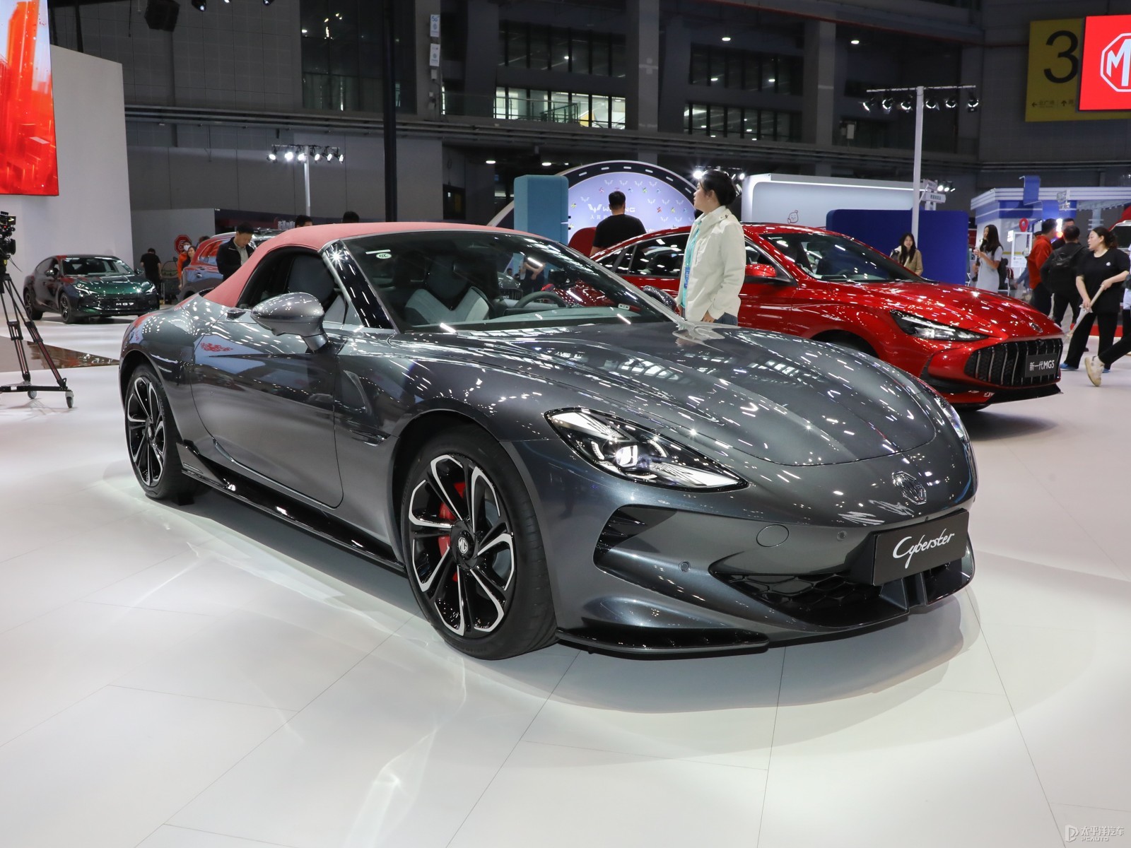 MG Cyberster外觀高清大圖