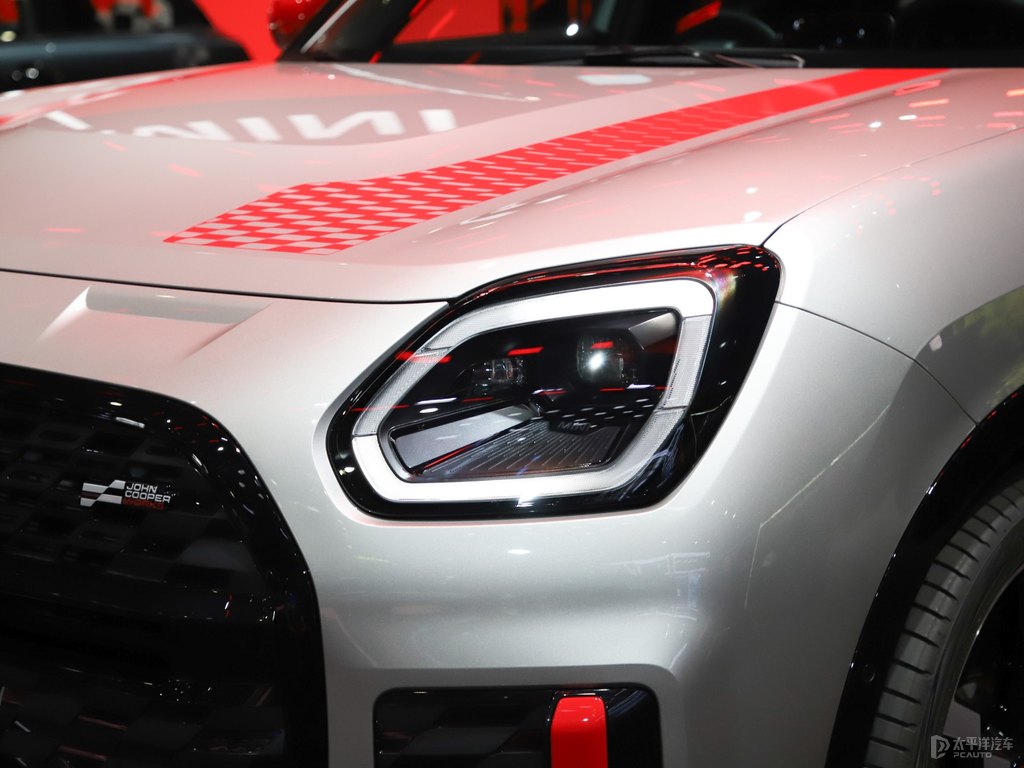 yMINI JCW COUNTRYMAN܇^^DƬ