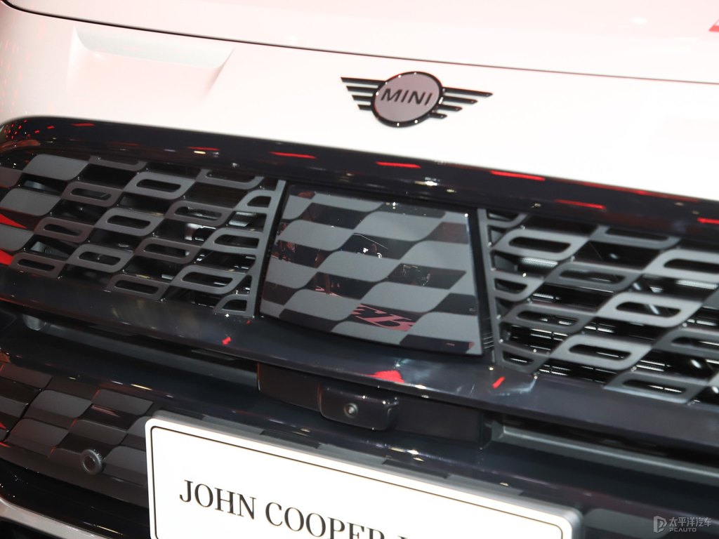yMINI JCW COUNTRYMAN܇^^DƬ