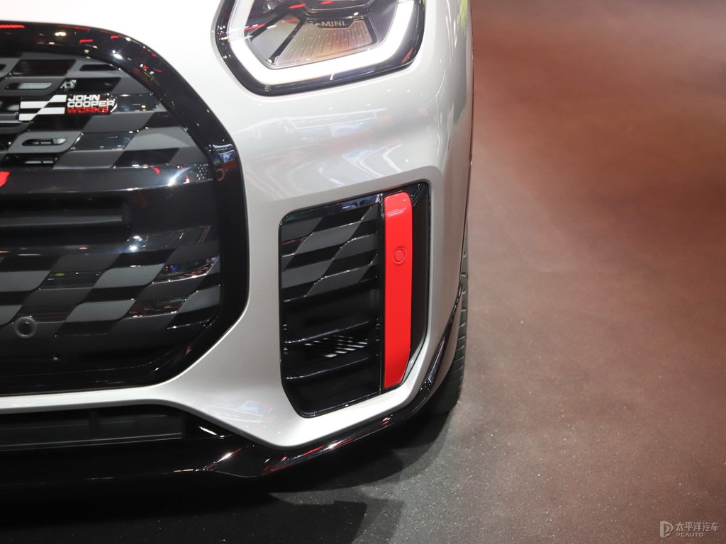 yMINI JCW COUNTRYMAN܇^^DƬ