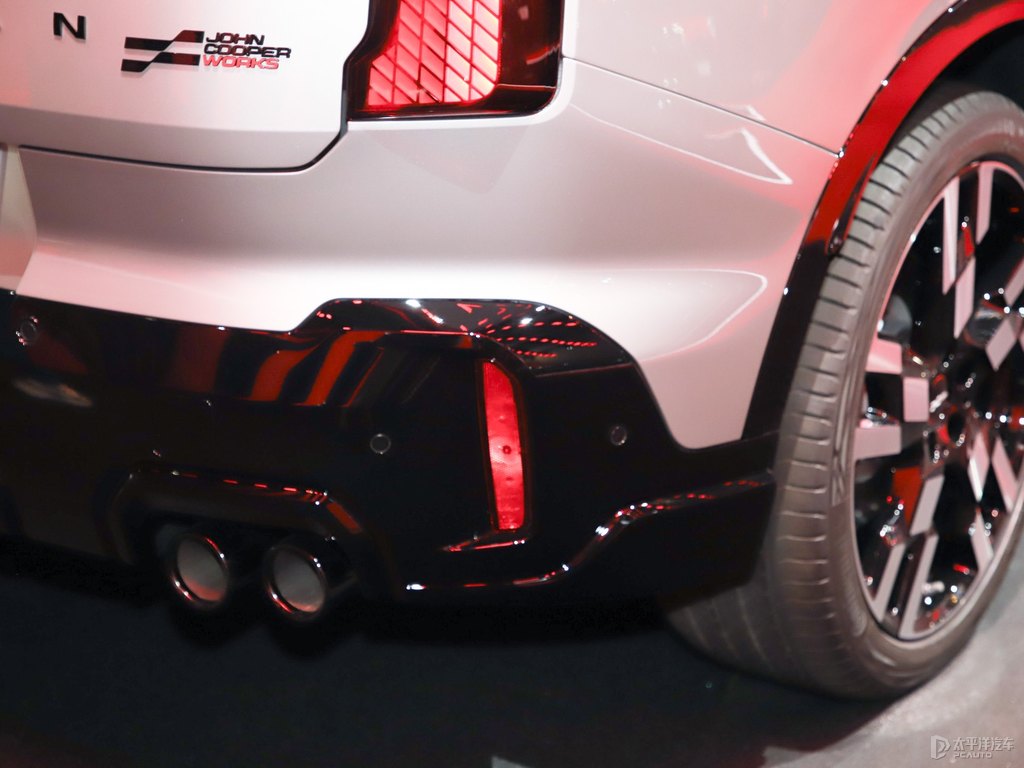yMINI JCW COUNTRYMAN܇β^DƬ