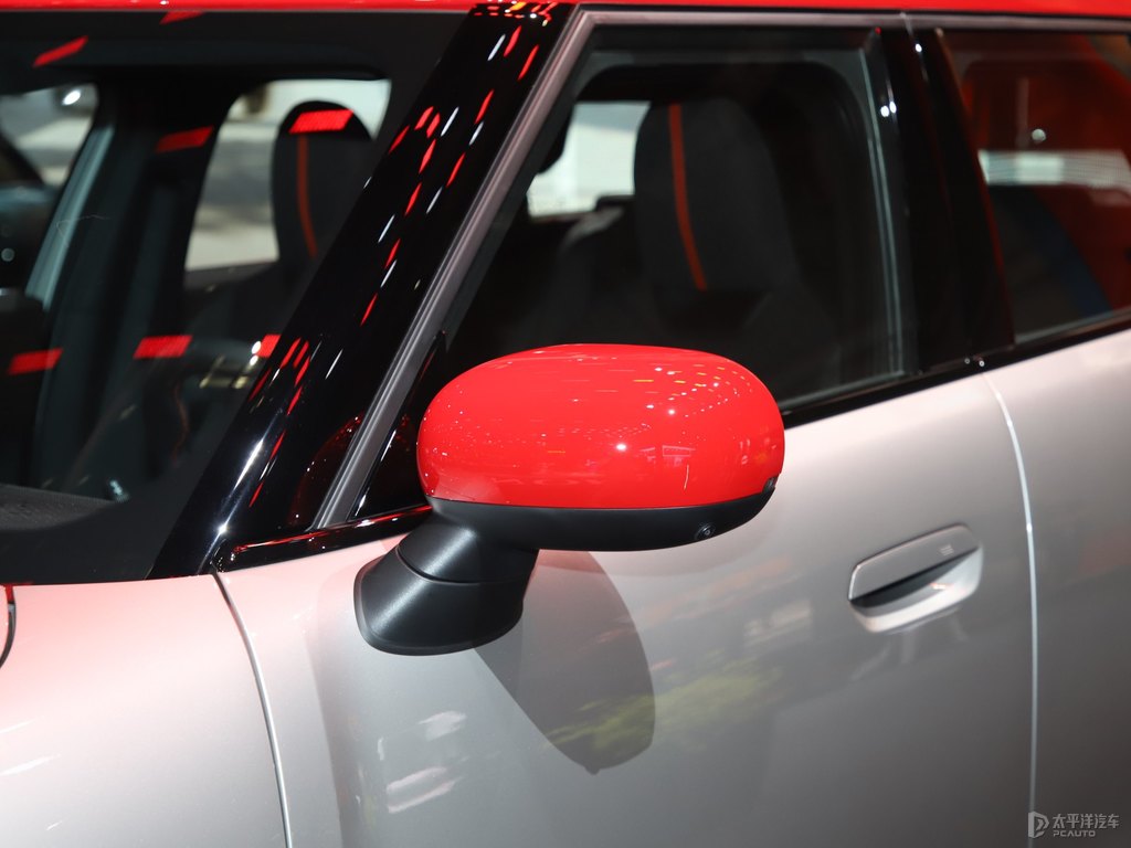 yMINI JCW COUNTRYMAN܇^DƬ