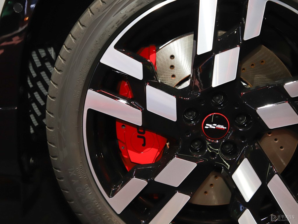 yMINI JCW COUNTRYMAN(ji)(ji)DƬ