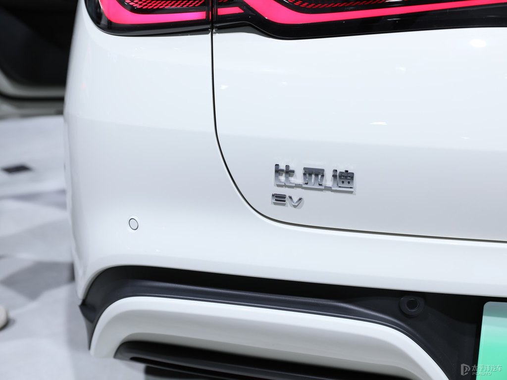 ѩ׺06EV܇(ch)β^DƬ