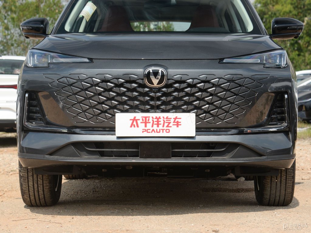 炫影灰長安CS55PLUS車頭外觀圖片