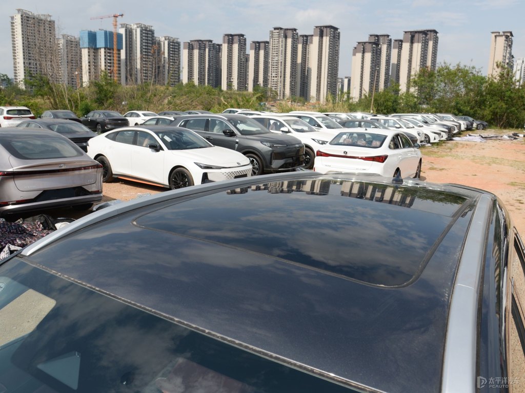 炫影灰長安CS55PLUS車身外觀圖片