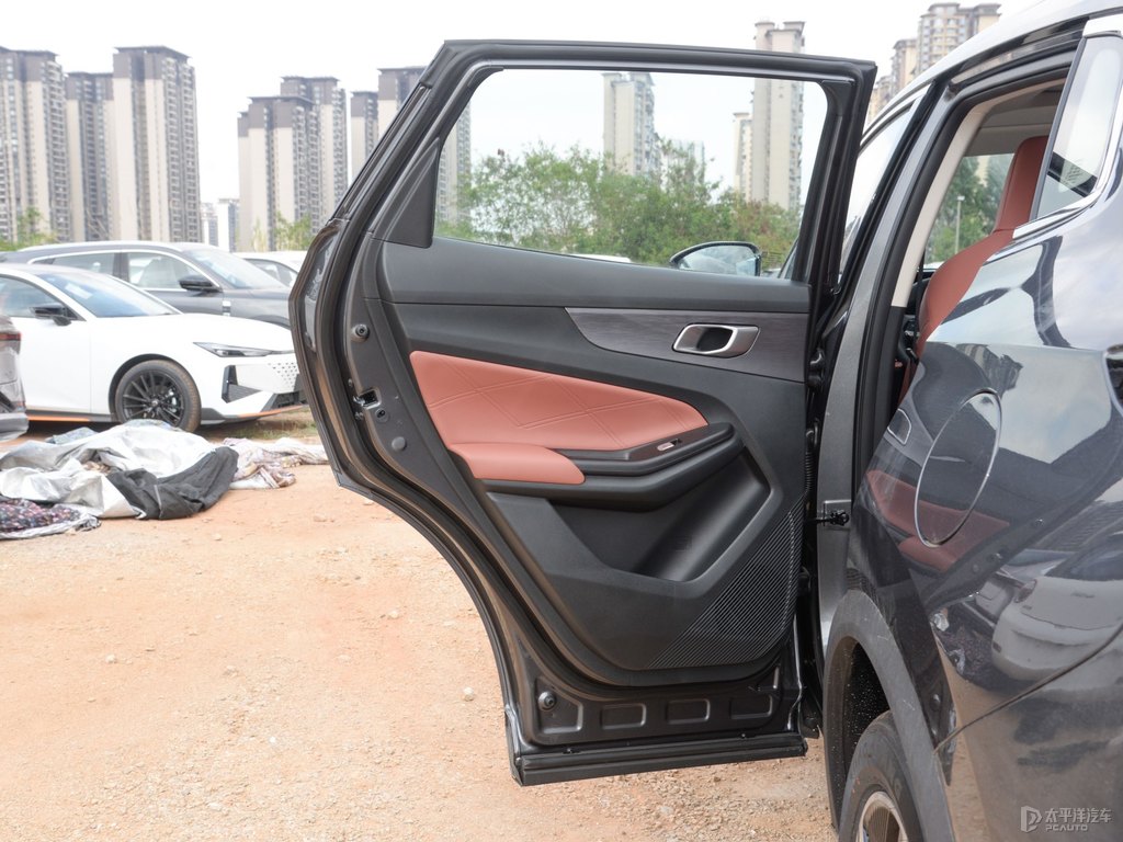 炫影灰長安CS55PLUS車廂內(nèi)飾圖片