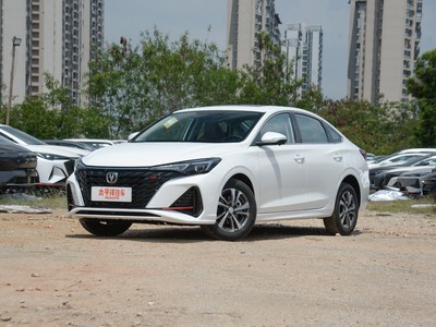 長(zhǎng)安逸動(dòng)PLUS預(yù)約試駕，開啟完美駕馭之旅