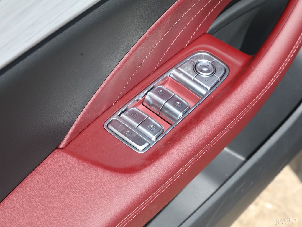ҹڼtH5 PHEV܇(ch)(ni)DƬ