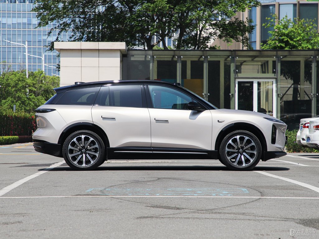 曙光金蔚來(lái)ES6整車(chē)外觀外觀圖片