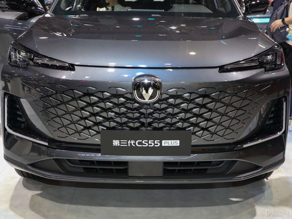 炫影灰長安CS55PLUS車頭外觀圖片