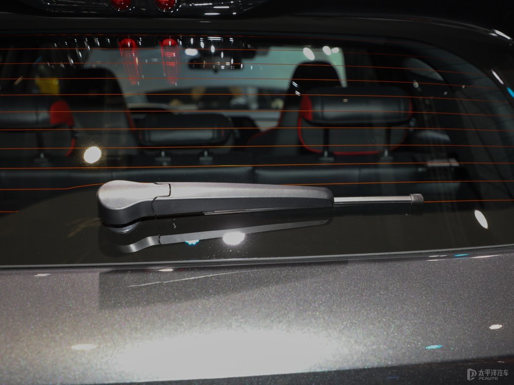 炫影灰長(zhǎng)安CS55PLUS車尾外觀圖片