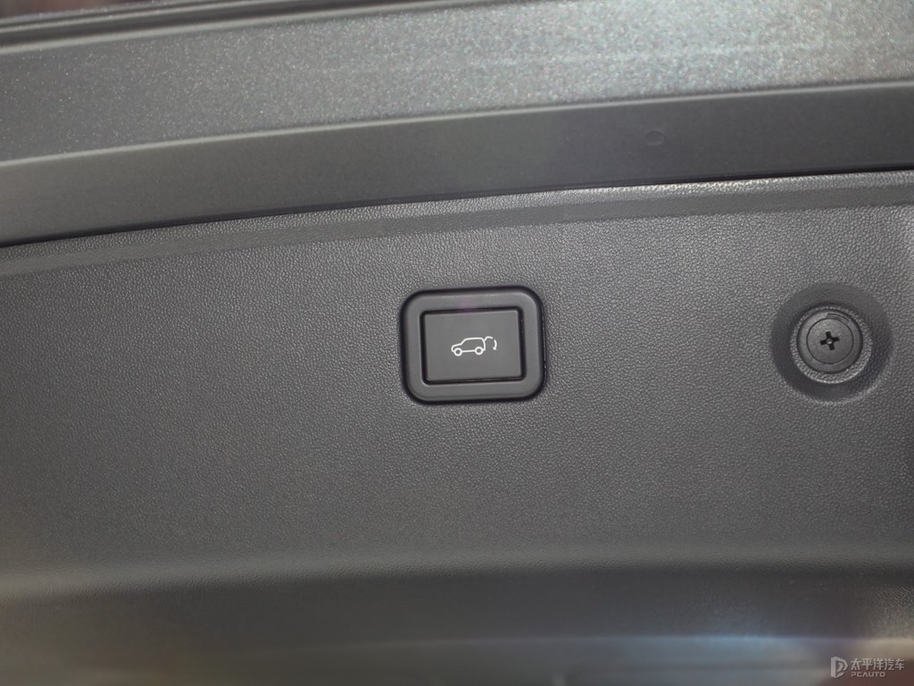 炫影灰長(zhǎng)安CS55PLUS后備廂空間圖片