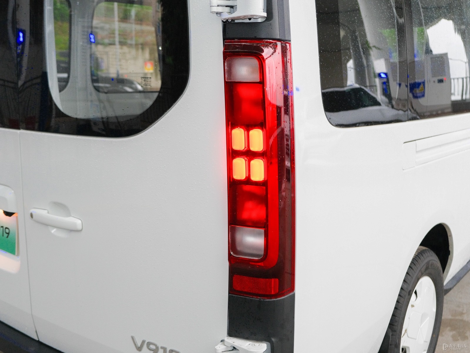 長安凱程V919外觀高清大圖